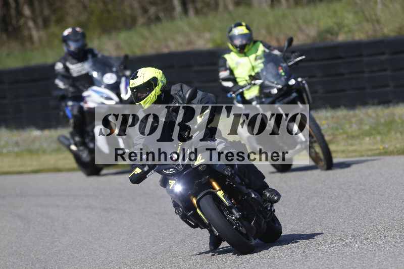 /01 02.04.2026 MAZ ADR/Gruppe gelb Gruppe gruen/57-1